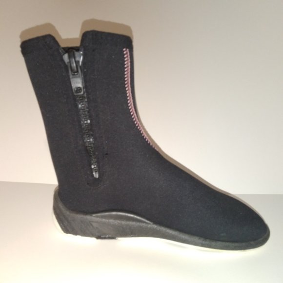 NWOB DEEP SEE Black w/Pink Accents Neoprene Diving Scuba Boots/Booties Sz 7 ANB - Picture 8 of 11